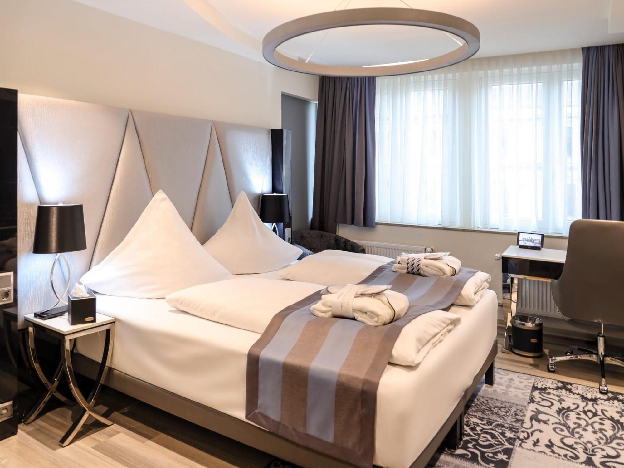 Hotel Mercure Kaiserhof Center 4*